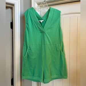 Ces femme women’s size small Sleeveless V-Neck Green Romper